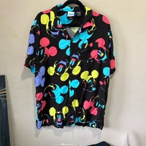 Disney & Friends Men's Black Shirt with Colorful Mickey Mouse Print Sz L Rayon